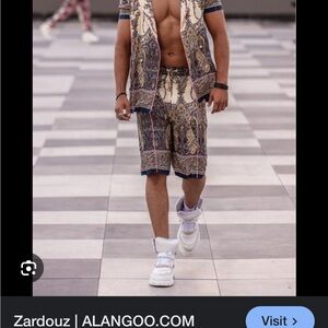 ZARDOUZ RUNWAY Bohemian Paisley Women's Shorts